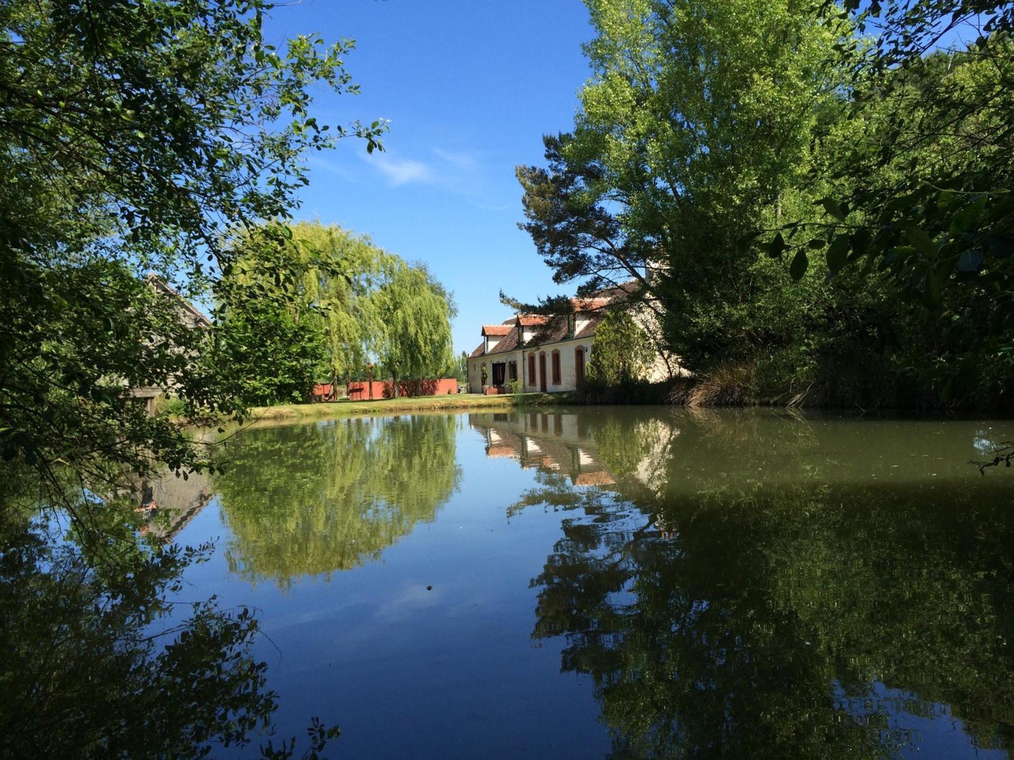 Chambre D'Hotes Le Grand Fourneau Lassay-sur-Croisne エクステリア 写真